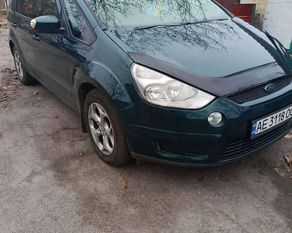 Зеленый Форд С-Макс, объемом двигателя 2 л и пробегом 283 тыс. км за 6800 $, фото 2 на Automoto.ua