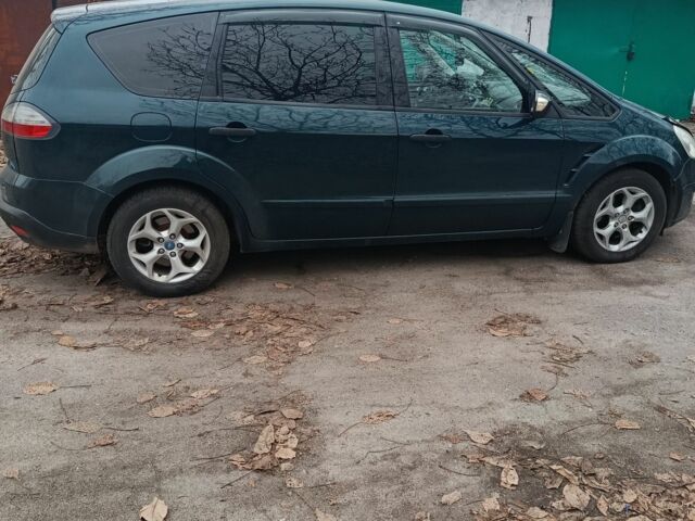 Зелений Форд С-Макс, об'ємом двигуна 2 л та пробігом 283 тис. км за 6800 $, фото 2 на Automoto.ua