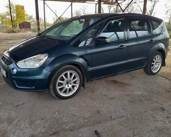 Зеленый Форд С-Макс, объемом двигателя 2 л и пробегом 371 тыс. км за 5500 $, фото 2 на Automoto.ua