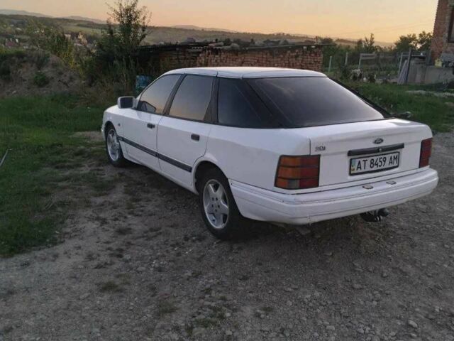 Белый Форд Скорпио, объемом двигателя 2.3 л и пробегом 300 тыс. км за 3000 $, фото 4 на Automoto.ua