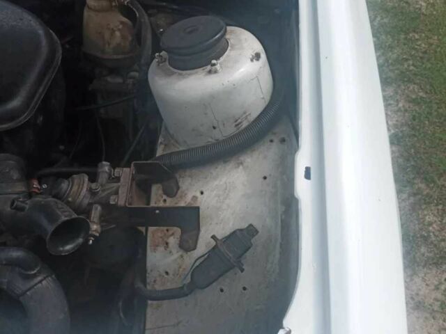 Белый Форд Скорпио, объемом двигателя 2.3 л и пробегом 300 тыс. км за 3000 $, фото 10 на Automoto.ua