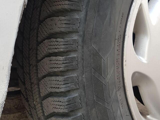 Белый Форд Скорпио, объемом двигателя 2 л и пробегом 500 тыс. км за 64000 $, фото 5 на Automoto.ua