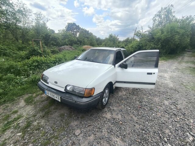 Белый Форд Скорпио, объемом двигателя 3 л и пробегом 345 тыс. км за 811 $, фото 3 на Automoto.ua