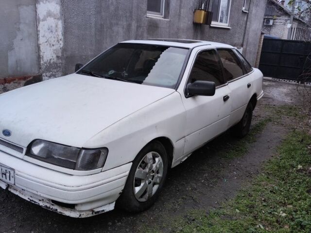 Белый Форд Скорпио, объемом двигателя 1.8 л и пробегом 210 тыс. км за 582 $, фото 3 на Automoto.ua