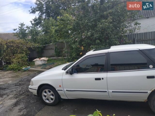 Белый Форд Скорпио, объемом двигателя 2.4 л и пробегом 300 тыс. км за 1600 $, фото 3 на Automoto.ua