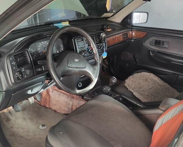 Белый Форд Скорпио, объемом двигателя 2 л и пробегом 250 тыс. км за 1350 $, фото 5 на Automoto.ua