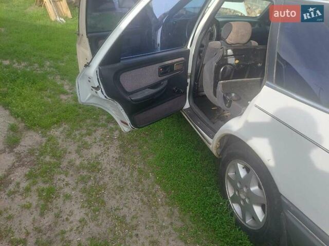 Белый Форд Скорпио, объемом двигателя 0.13 л и пробегом 290 тыс. км за 1100 $, фото 10 на Automoto.ua