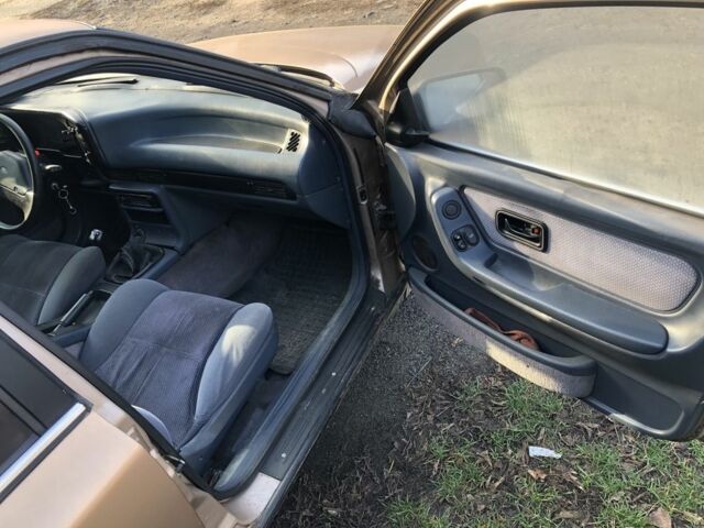 Бежевый Форд Скорпио, объемом двигателя 2.4 л и пробегом 300 тыс. км за 1250 $, фото 7 на Automoto.ua