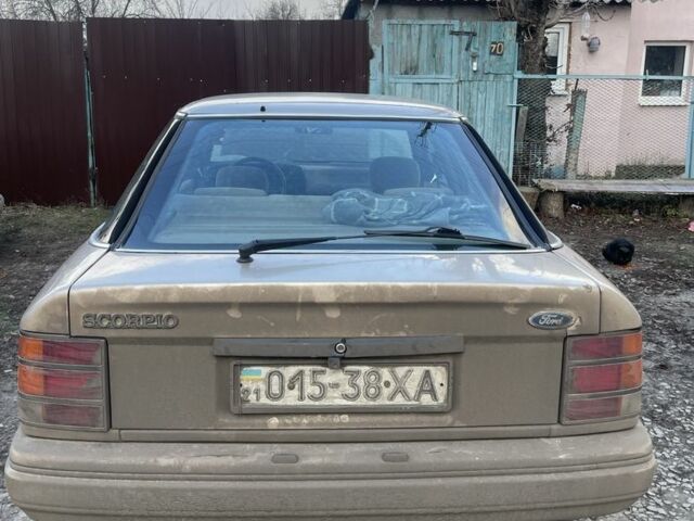 Бежевый Форд Скорпио, объемом двигателя 2 л и пробегом 300 тыс. км за 828 $, фото 4 на Automoto.ua