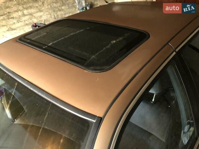 Бежевый Форд Скорпио, объемом двигателя 2.4 л и пробегом 300 тыс. км за 1250 $, фото 12 на Automoto.ua