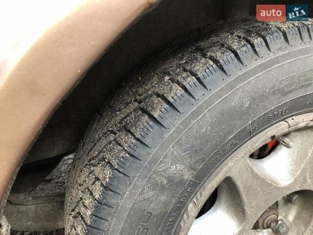 Бежевый Форд Скорпио, объемом двигателя 2.4 л и пробегом 300 тыс. км за 1250 $, фото 14 на Automoto.ua