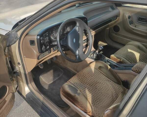 Бежевый Форд Скорпио, объемом двигателя 2 л и пробегом 250 тыс. км за 1400 $, фото 9 на Automoto.ua