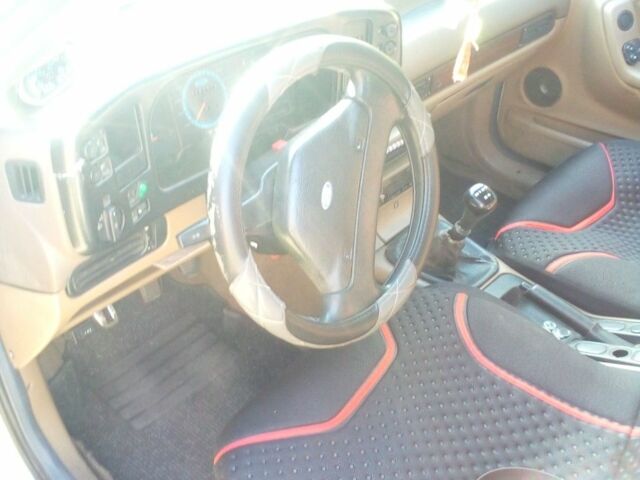 Бежевый Форд Скорпио, объемом двигателя 2.5 л и пробегом 2 тыс. км за 1310 $, фото 4 на Automoto.ua