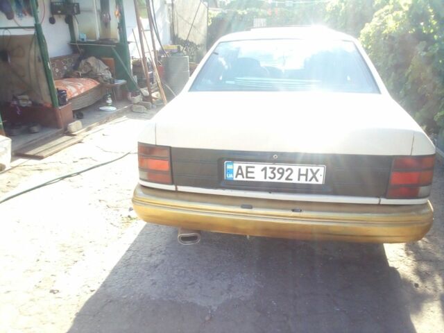 Бежевый Форд Скорпио, объемом двигателя 2.5 л и пробегом 2 тыс. км за 1310 $, фото 3 на Automoto.ua