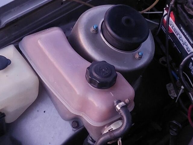 Форд Скорпіо 1986 у Никополе на Automoto.ua Бежевий Форд Скорпіо, об'ємом двигуна 0 л та пробігом 158 тис. км за 2500 $, фото 5 на Automoto.ua