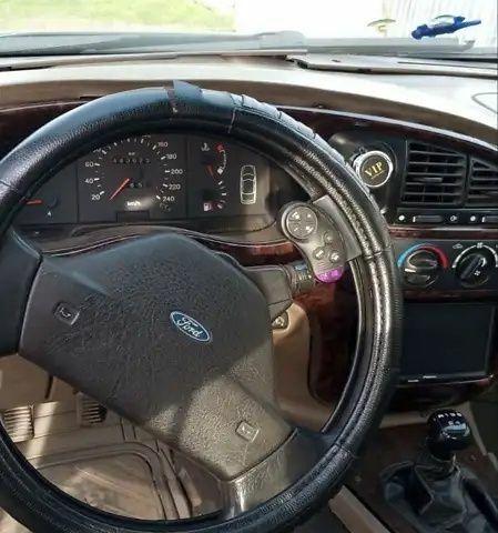 Черный Форд Скорпио, объемом двигателя 2 л и пробегом 44 тыс. км за 900 $, фото 5 на Automoto.ua