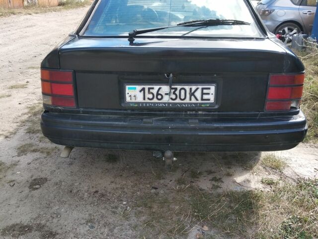 Черный Форд Скорпио, объемом двигателя 2 л и пробегом 302 тыс. км за 900 $, фото 3 на Automoto.ua