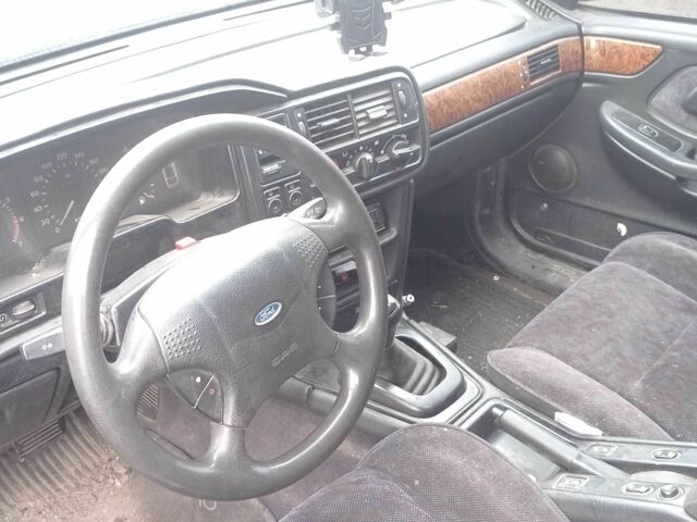 Черный Форд Скорпио, объемом двигателя 2.9 л и пробегом 200 тыс. км за 879 $, фото 4 на Automoto.ua