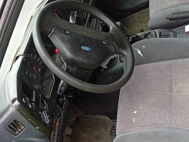 Форд Скорпио 1988 в Мукачеве на Automoto.ua Черный Форд Скорпио, объемом двигателя 2 л и пробегом 320 тыс. км за 951 $, фото 5 на Automoto.ua