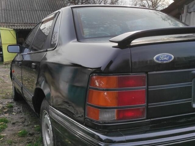 Черный Форд Скорпио, объемом двигателя 2 л и пробегом 97 тыс. км за 1373 $, фото 2 на Automoto.ua