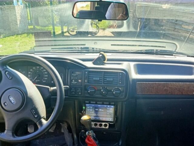 Черный Форд Скорпио, объемом двигателя 2.4 л и пробегом 320 тыс. км за 1550 $, фото 4 на Automoto.ua