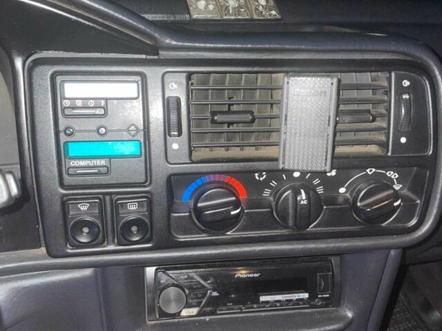 Черный Форд Скорпио, объемом двигателя 2 л и пробегом 200 тыс. км за 1550 $, фото 5 на Automoto.ua