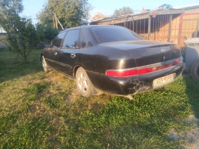 Черный Форд Скорпио, объемом двигателя 2 л и пробегом 265 тыс. км за 900 $, фото 4 на Automoto.ua