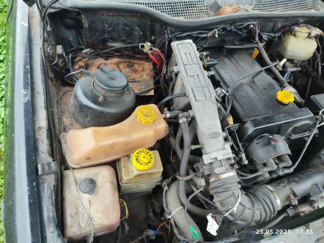 Черный Форд Скорпио, объемом двигателя 2 л и пробегом 2 тыс. км за 549 $, фото 7 на Automoto.ua