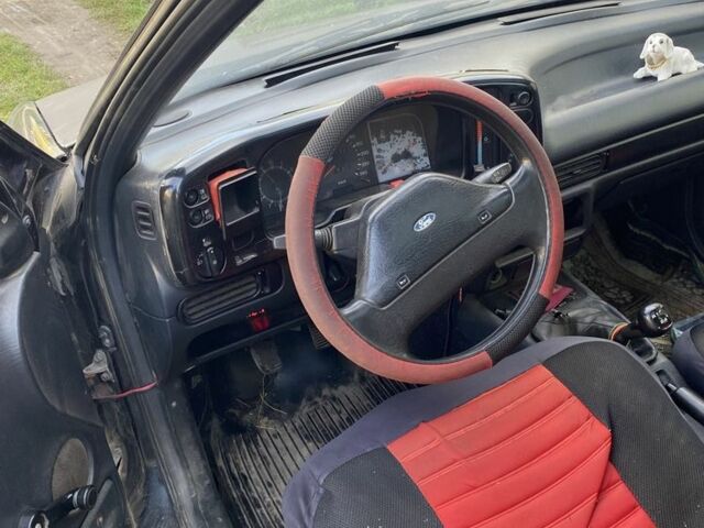 Форд Скорпио 1988 в Бердичеве на Automoto.ua Черный Форд Скорпио, объемом двигателя 2 л и пробегом 300 тыс. км за 550 $, фото 4 на Automoto.ua