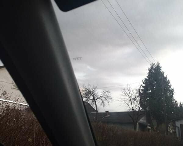 Фиолетовый Форд Скорпио, объемом двигателя 2 л и пробегом 312 тыс. км за 2200 $, фото 1 на Automoto.ua