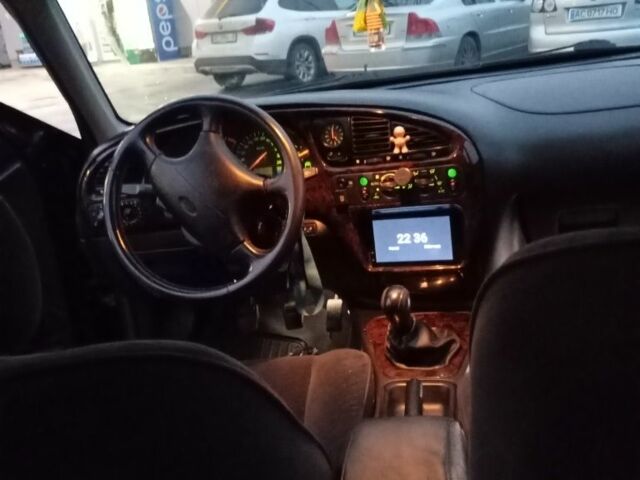 Фіолетовий Форд Скорпіо, об'ємом двигуна 2.3 л та пробігом 300 тис. км за 2000 $, фото 11 на Automoto.ua