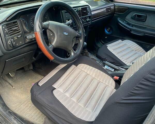 Фіолетовий Форд Скорпіо, об'ємом двигуна 2 л та пробігом 200 тис. км за 832 $, фото 4 на Automoto.ua