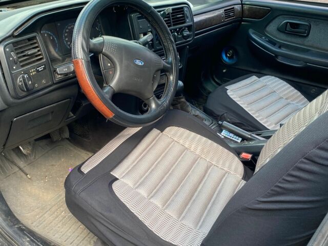 Фіолетовий Форд Скорпіо, об'ємом двигуна 2 л та пробігом 200 тис. км за 832 $, фото 5 на Automoto.ua