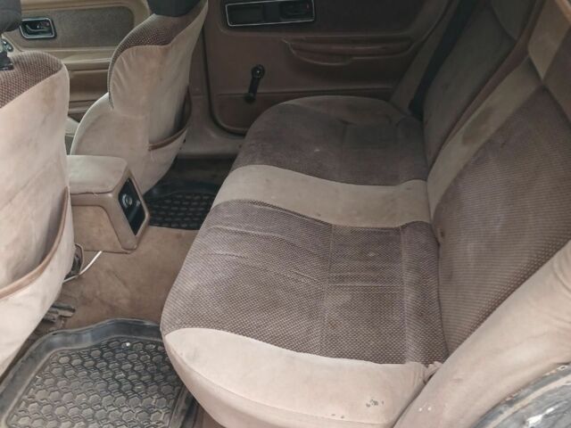 Форд Скорпио 1988 в Житомире на Automoto.ua Коричневый Форд Скорпио, объемом двигателя 2 л и пробегом 300 тыс. км за 650 $, фото 5 на Automoto.ua