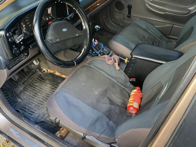 Коричневый Форд Скорпио, объемом двигателя 2 л и пробегом 300 тыс. км за 850 $, фото 9 на Automoto.ua