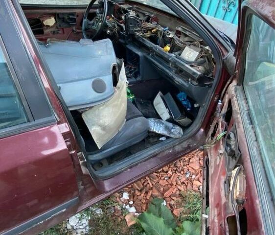 Червоний Форд Скорпіо, об'ємом двигуна 2 л та пробігом 3 тис. км за 292 $, фото 4 на Automoto.ua