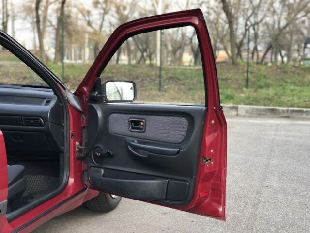 Красный Форд Скорпио, объемом двигателя 2 л и пробегом 250 тыс. км за 1500 $, фото 9 на Automoto.ua