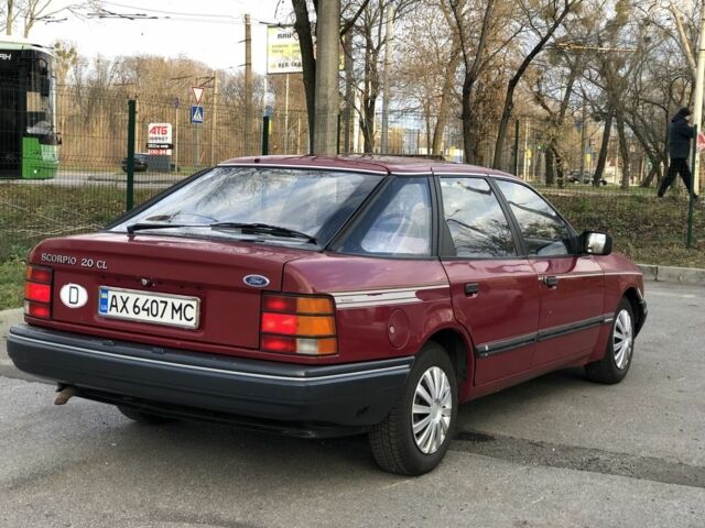 Красный Форд Скорпио, объемом двигателя 2 л и пробегом 250 тыс. км за 1500 $, фото 3 на Automoto.ua