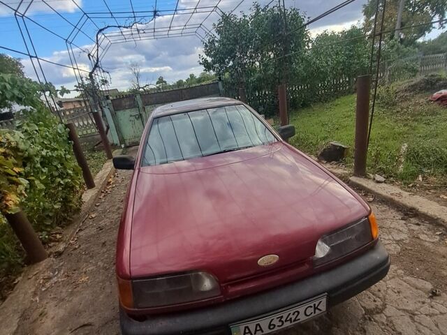 Червоний Форд Скорпіо, об'ємом двигуна 2.8 л та пробігом 666 тис. км за 642 $, фото 1 на Automoto.ua