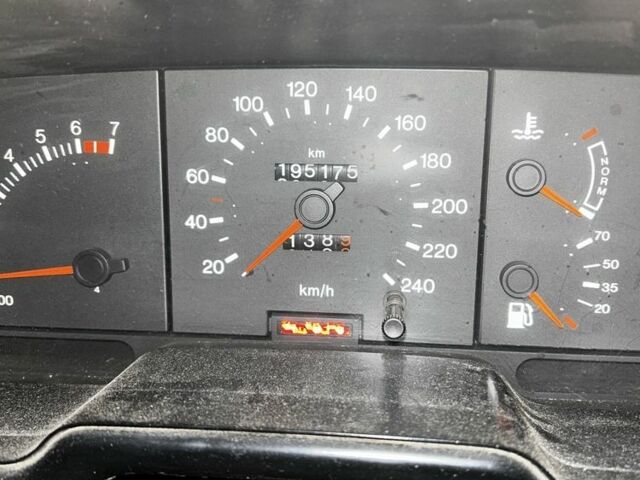 Красный Форд Скорпио, объемом двигателя 2 л и пробегом 3 тыс. км за 1500 $, фото 7 на Automoto.ua