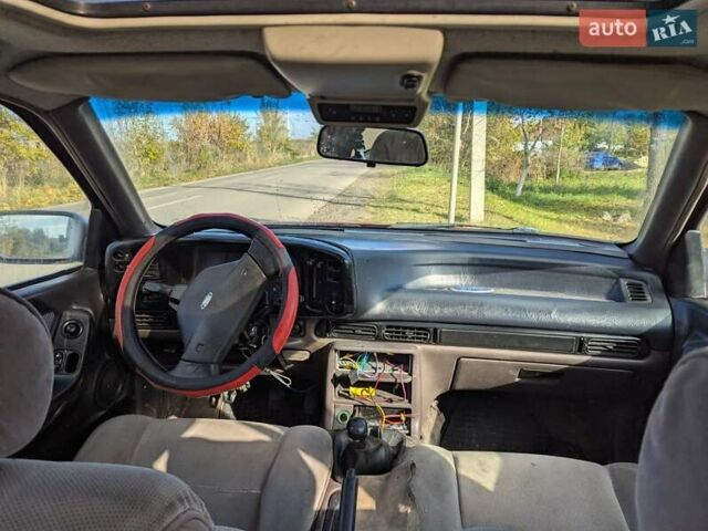 Форд Скорпио 1990 в Здолбунове на Automoto.ua Красный Форд Скорпио, объемом двигателя 2 л и пробегом 420 тыс. км за 950 $, фото 6 на Automoto.ua