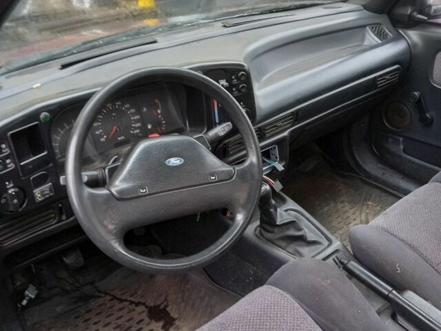 Красный Форд Скорпио, объемом двигателя 2.4 л и пробегом 228 тыс. км за 750 $, фото 11 на Automoto.ua