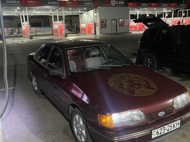 Красный Форд Скорпио, объемом двигателя 2 л и пробегом 230 тыс. км за 1300 $, фото 2 на Automoto.ua