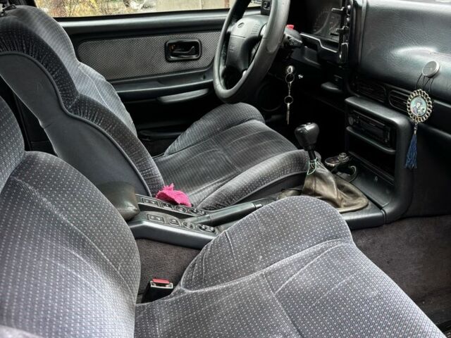 Красный Форд Скорпио, объемом двигателя 2 л и пробегом 187 тыс. км за 1500 $, фото 4 на Automoto.ua