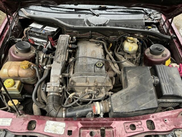 Красный Форд Скорпио, объемом двигателя 2 л и пробегом 187 тыс. км за 1500 $, фото 3 на Automoto.ua