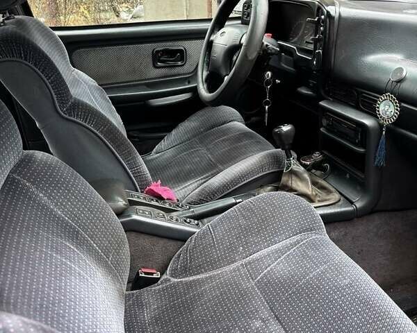 Красный Форд Скорпио, объемом двигателя 2 л и пробегом 187 тыс. км за 1500 $, фото 3 на Automoto.ua