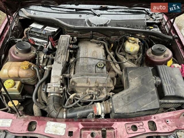 Красный Форд Скорпио, объемом двигателя 2 л и пробегом 187 тыс. км за 1500 $, фото 2 на Automoto.ua