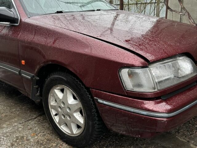 Красный Форд Скорпио, объемом двигателя 2 л и пробегом 187 тыс. км за 1500 $, фото 2 на Automoto.ua