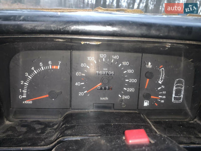 Красный Форд Скорпио, объемом двигателя 2 л и пробегом 111 тыс. км за 600 $, фото 18 на Automoto.ua