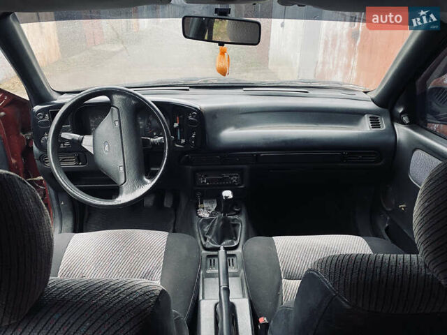 Красный Форд Скорпио, объемом двигателя 2 л и пробегом 202 тыс. км за 1500 $, фото 9 на Automoto.ua